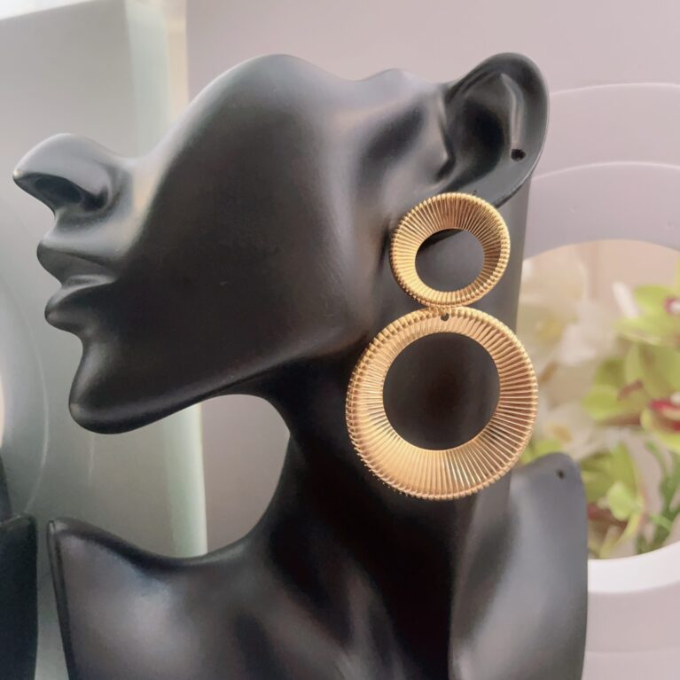 Water Drop Lightweight Earrings